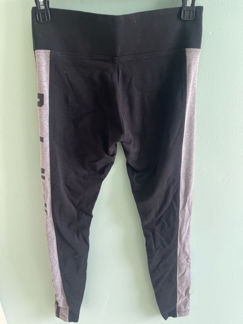 PINK YOGA Victoria's Secret Black Leggings with grey Side Panels